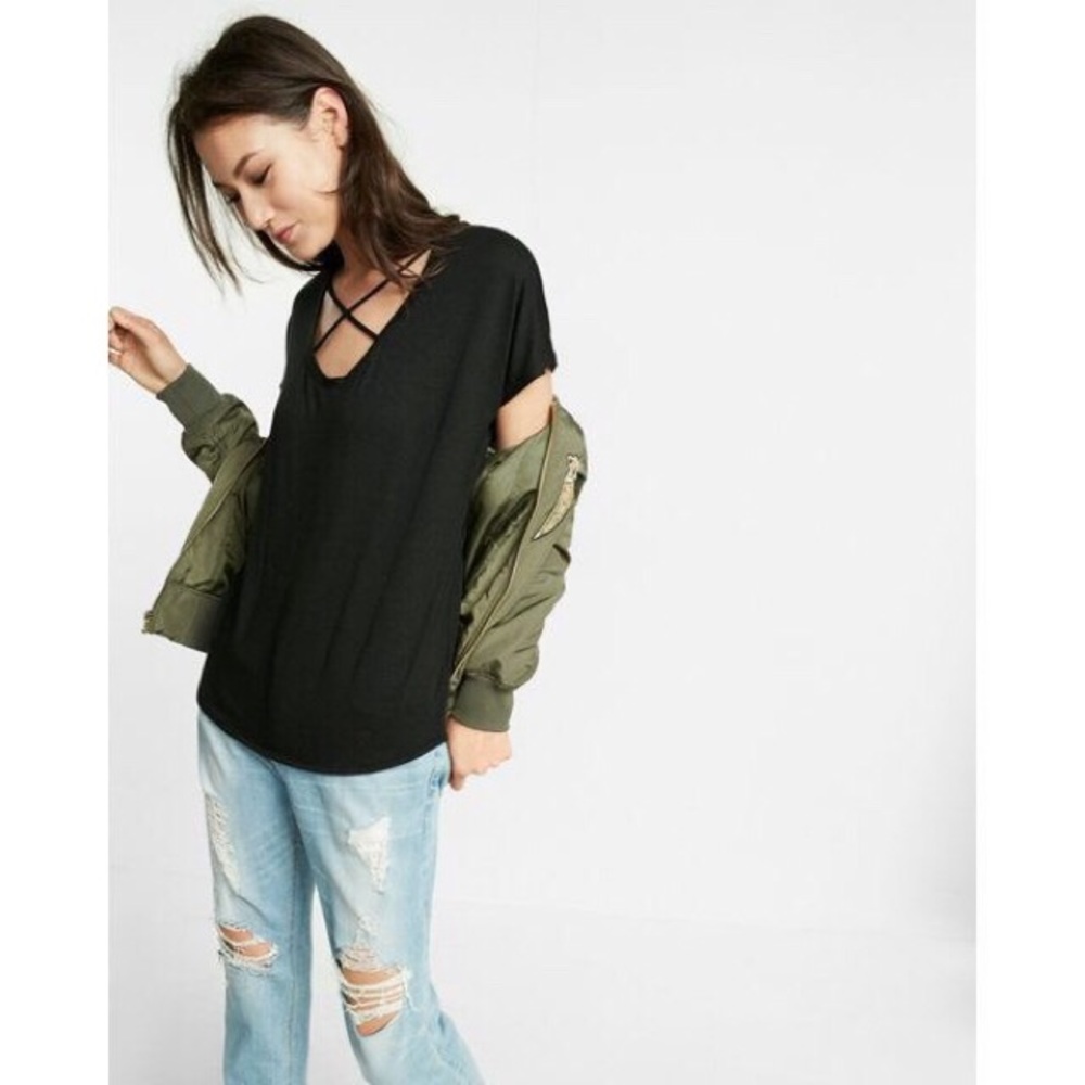[Express] One Eleven Cross Front London Tee - Picture 5 of 5